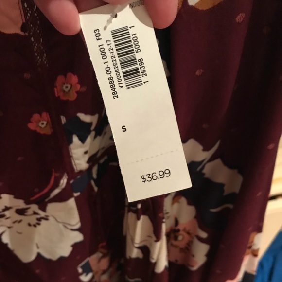 Old navy dress - Picture 3 of 4